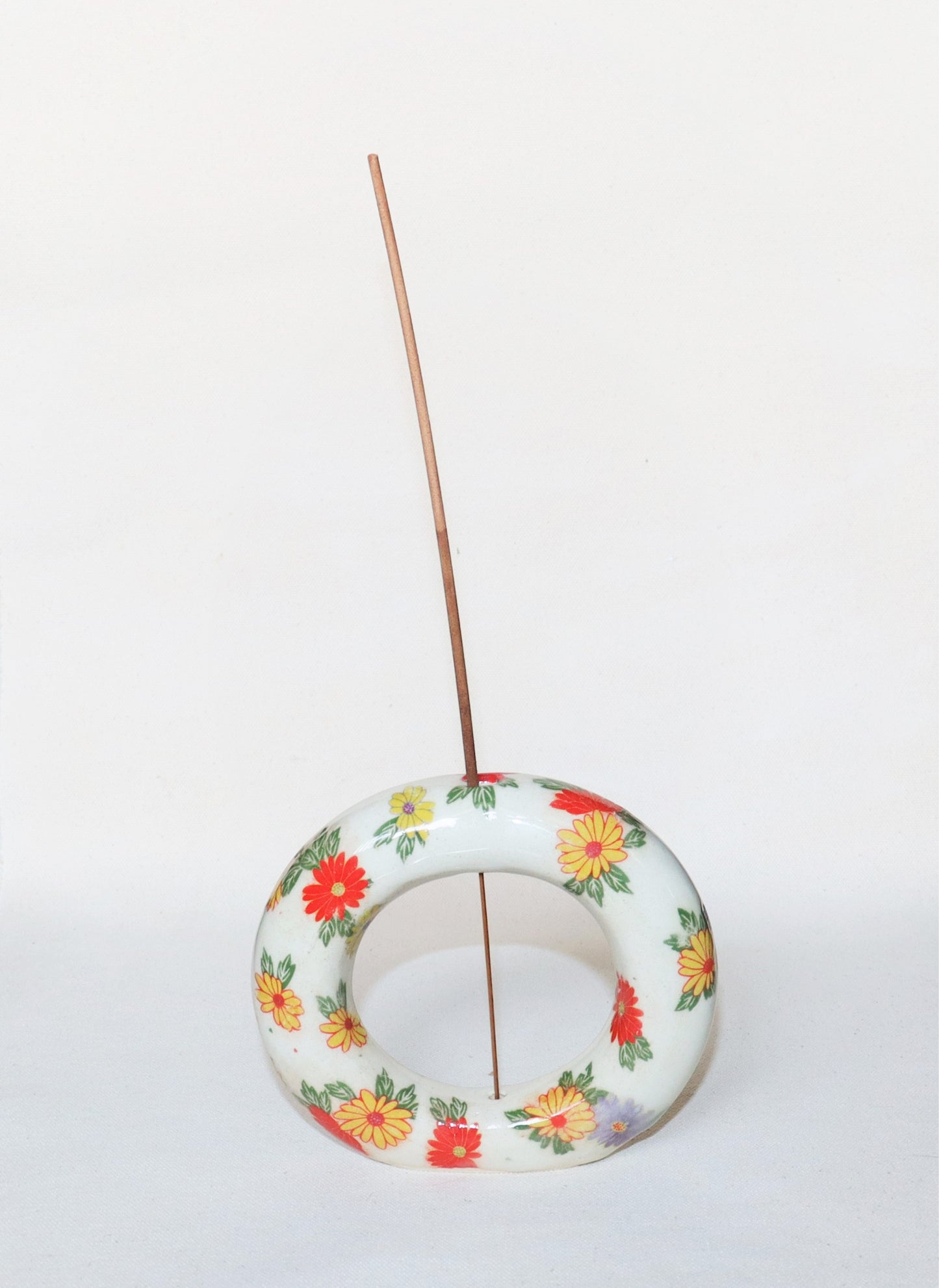 The Incense Ring - Daisy