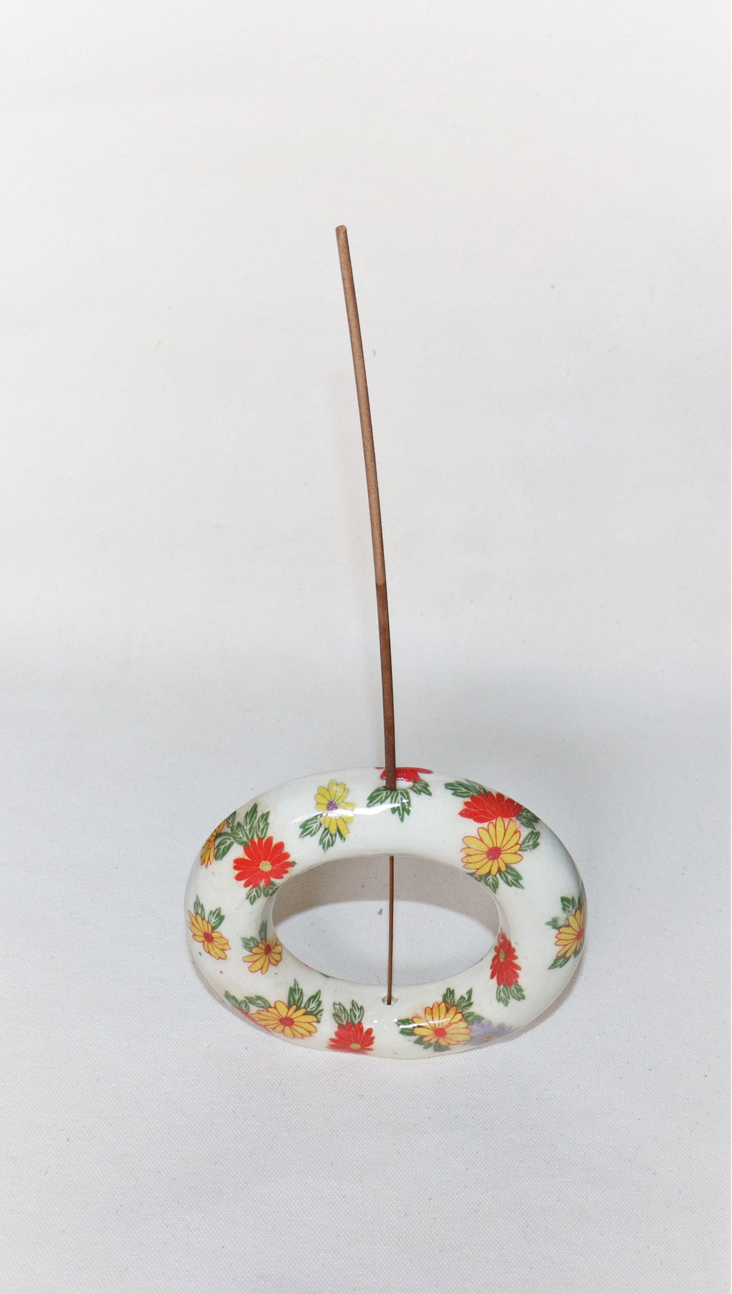 The Incense Ring - Daisy