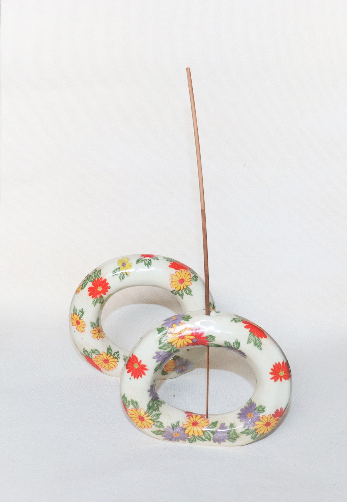 The Incense Ring - Daisy